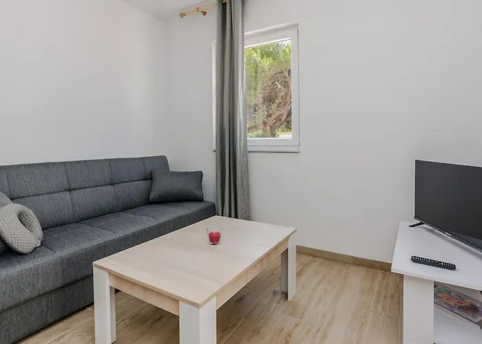 Budimir 2 By Interhome Apartman